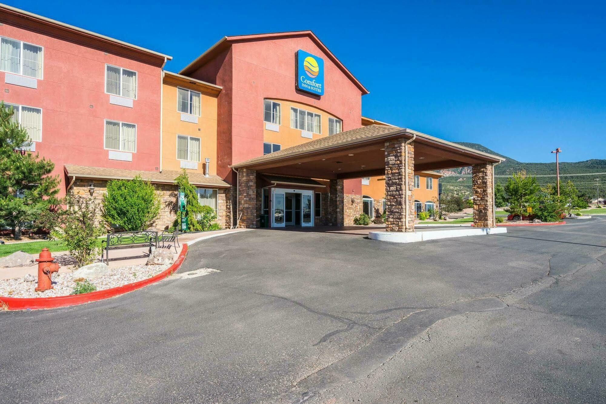 Comfort Inn & Suites Cedar City Exterior photo